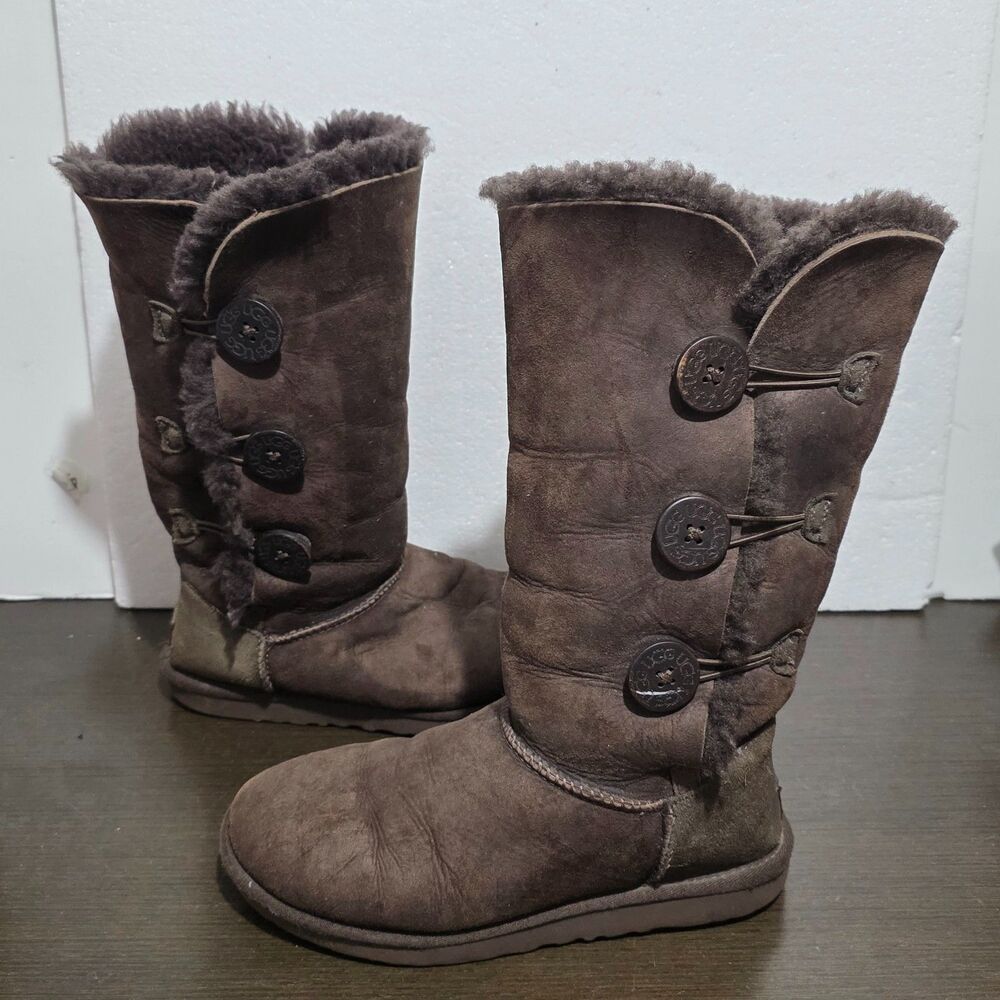 UGG Browm Suede Boots Bailey Three Buttons Genuine Sheepskin USA 7/EUR 38